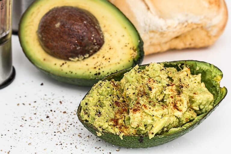 Come preparare una salsa di avocado leggera e gustosa per una dieta equilibrata