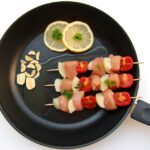 Alimenti non lavati con avvertenze sui rischi per la salute.