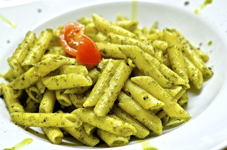 Pasta al pesto: come farla uguale a quella ligure