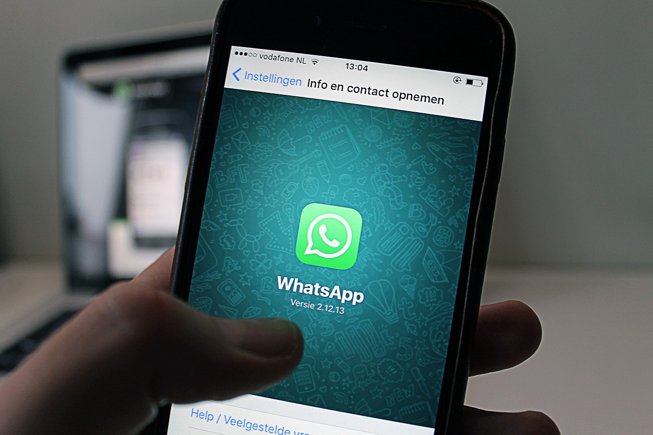Guida passo passo per disattivare Meta AI su WhatsApp, con istruzioni chiare e facili.