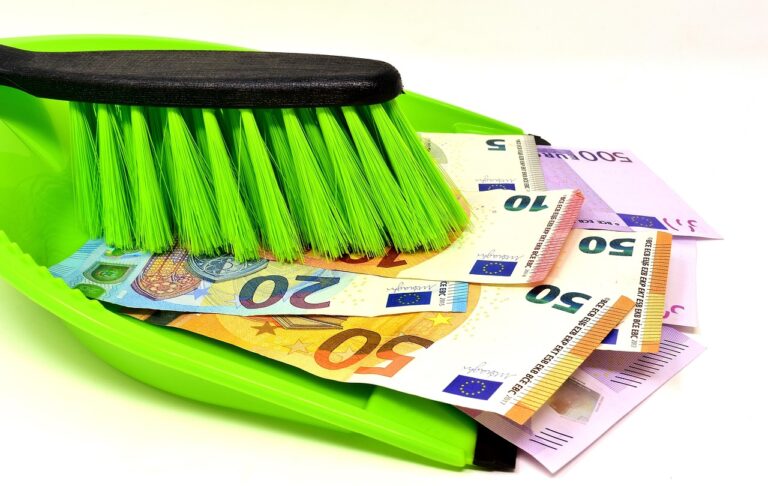 Lavoro domestico: nuovi minimi retributivi per colf e badanti