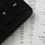 Grafico che illustra le modifiche al calcolo dell'ISEE nel 2026 con dettagli e percentuali.