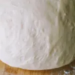Pane che cresce troppo in fretta: perché togliere sale non è una scorciatoia innocua per la lievitazione
